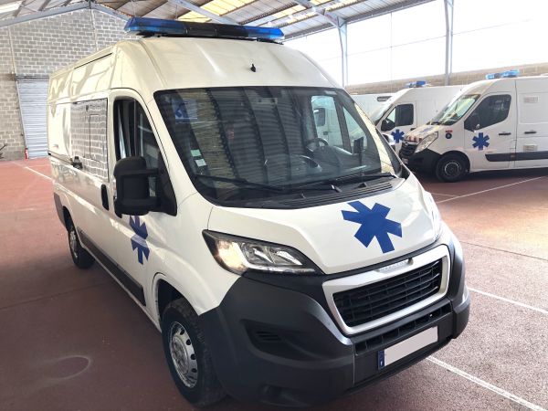 Ambulance occasion PEUGEOT L2H2 par BV Ambulances